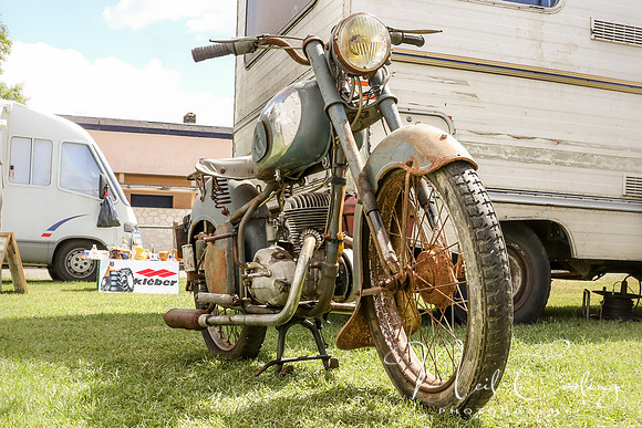 Vehicules Anciens Montpon -2100