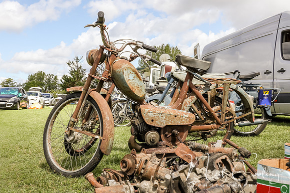 Vehicules Anciens Montpon -2101