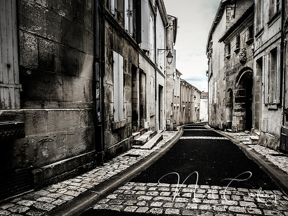 Cognac Streets (7 of 12) - 0316