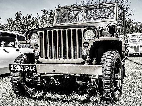 Montpon Classic Cars & Bikes Autojumble.-1415